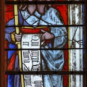 La Sainte Chapelle de Riom: Vitrail de Saint Jacques::This is the description of the image.