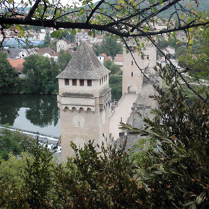 Cahors: Le pont Valentré::This is the description of the image.